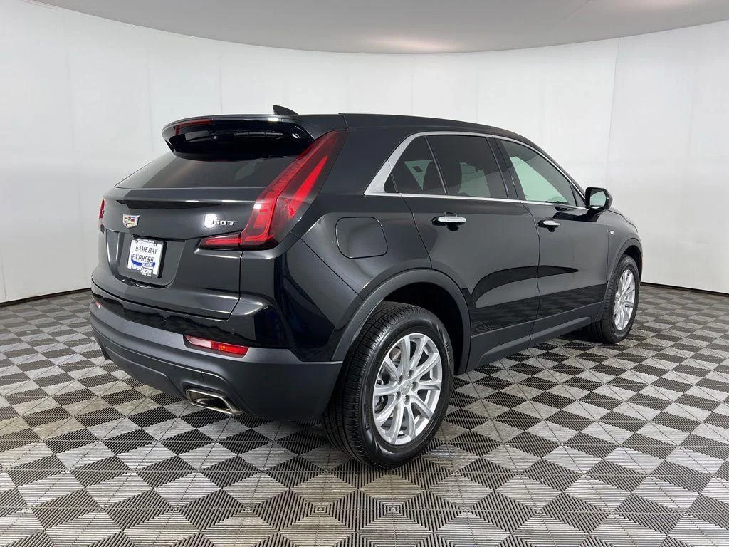 Used 2023 Black Metallic Cadillac Luxury image 7