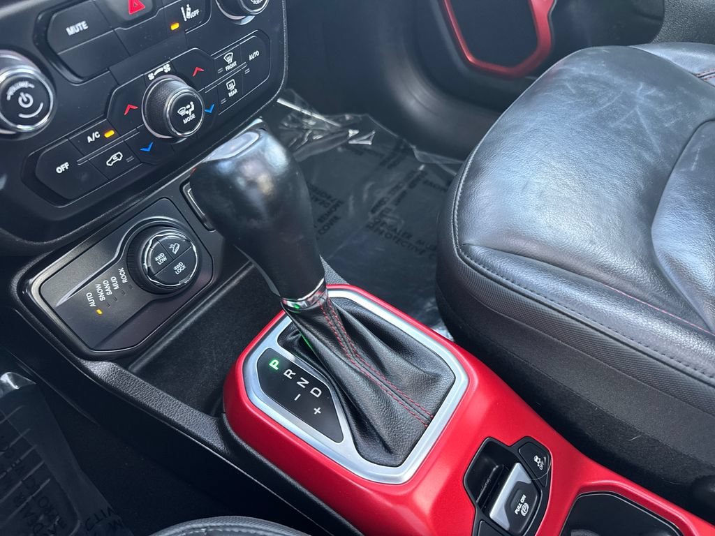 Used 2021 Colorado Red Clearcoat Jeep Trailhawk image 26