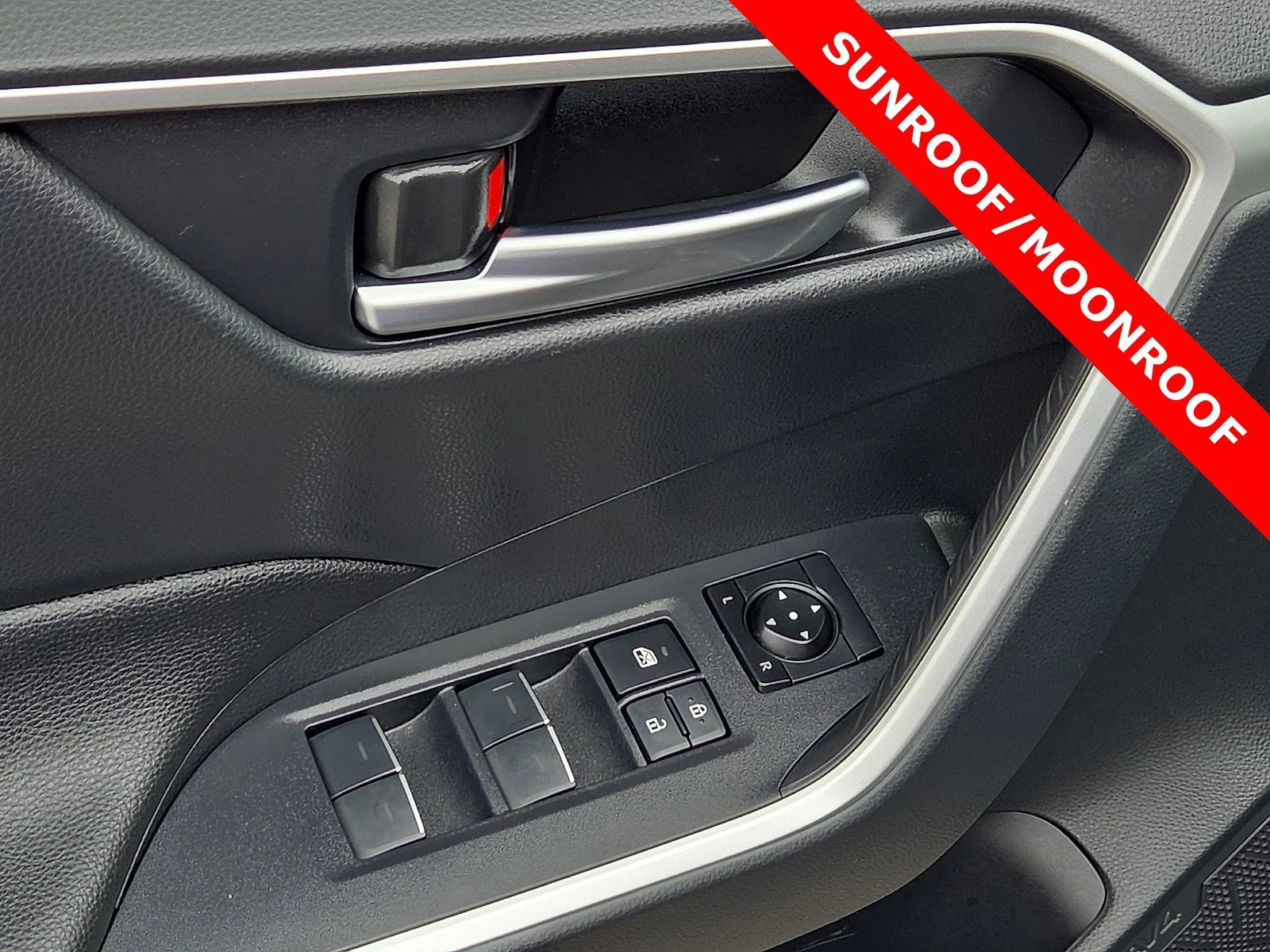 Used 2025 Magnetic Gray Metallic Toyota Hybrid XLE image 13