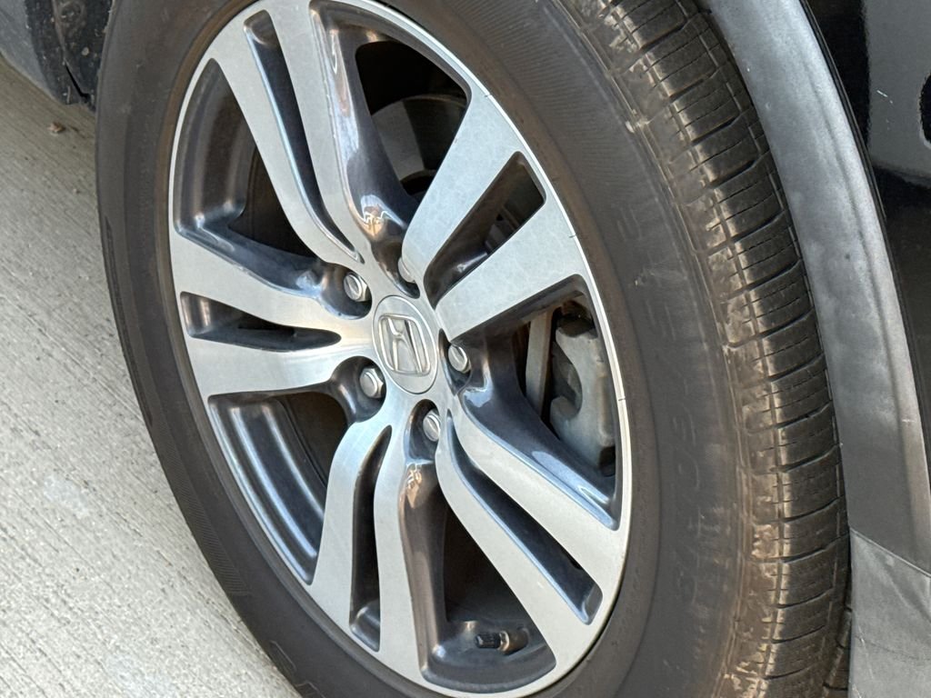 Used 2016 Crystal Black Pearl Honda EX-L image 5