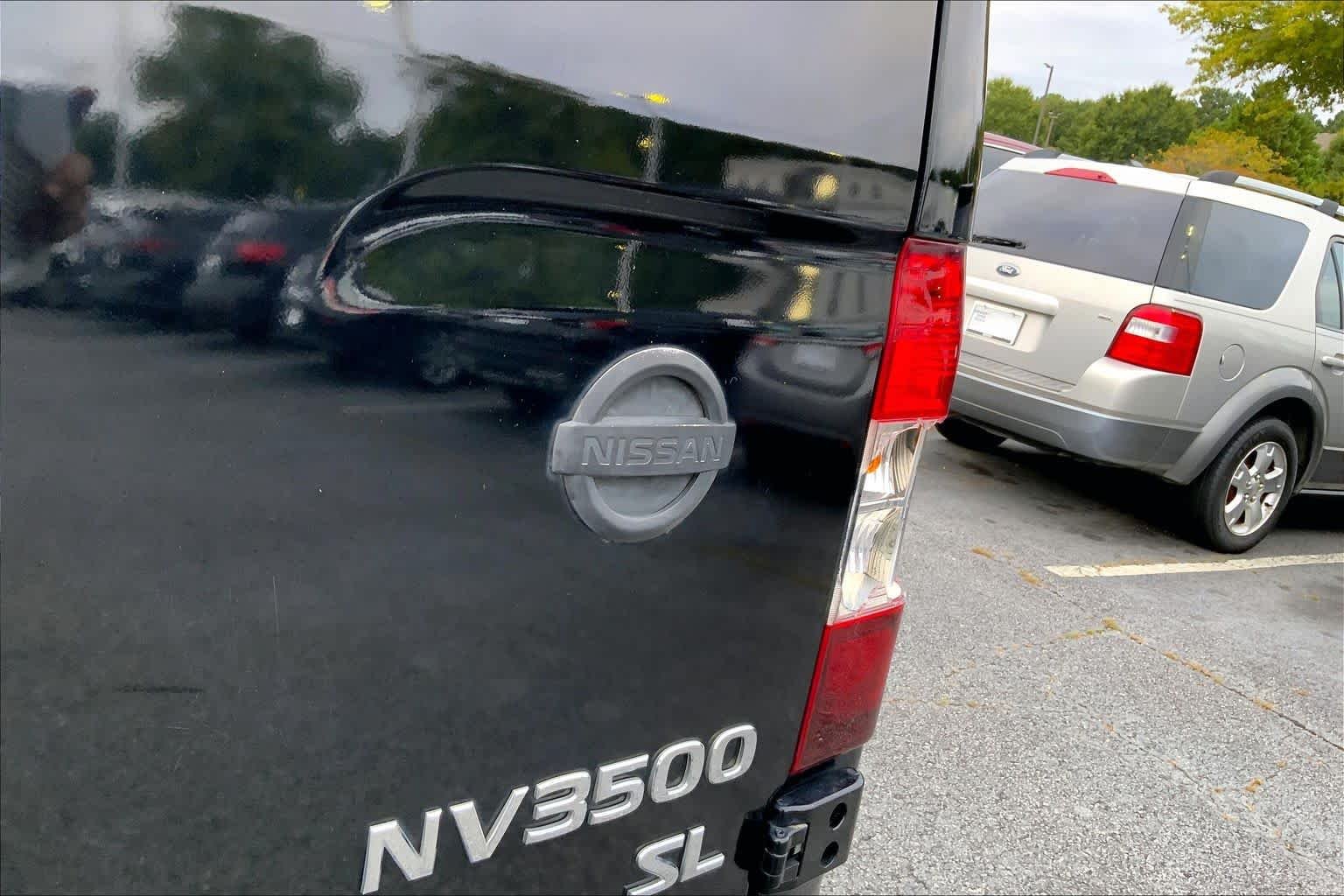 Used 2021 Super Black Nissan NV3500 HD SL image 9