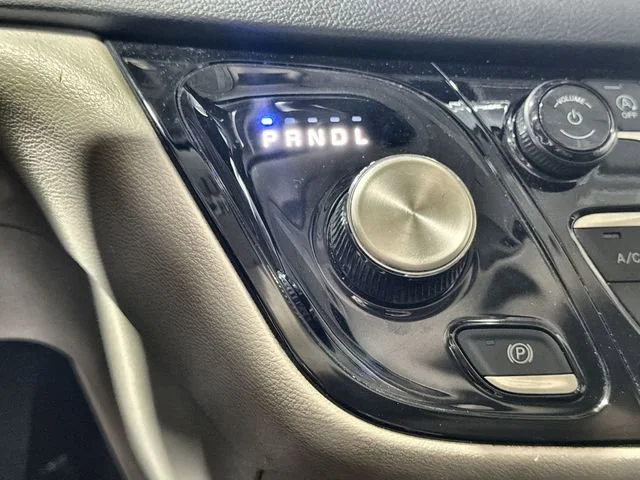 2024 Chrysler Pacifica Touring L - Photo 16