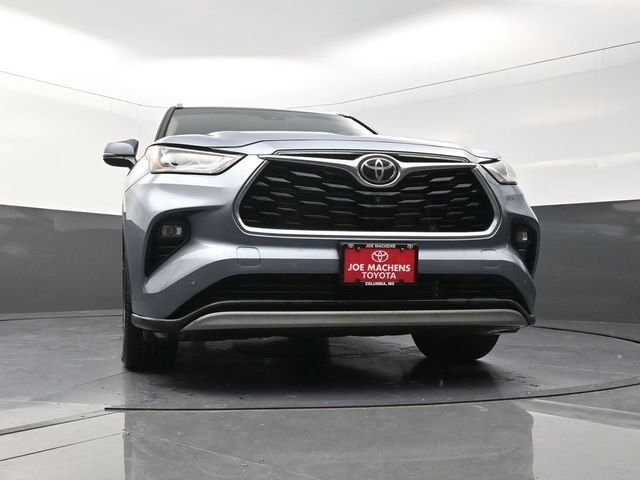Used 2021 Blue Toyota Platinum image 32
