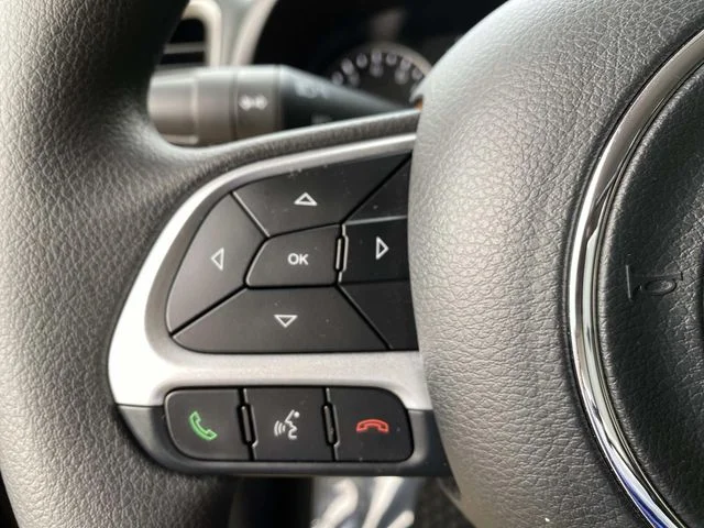 Used 2023 Black Jeep Latitude image 14