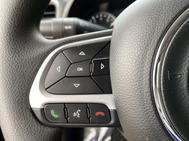 Used 2023 Black Clearcoat Jeep Latitude image 14