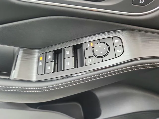 New 2026 Gray Nissan Platinum image 33