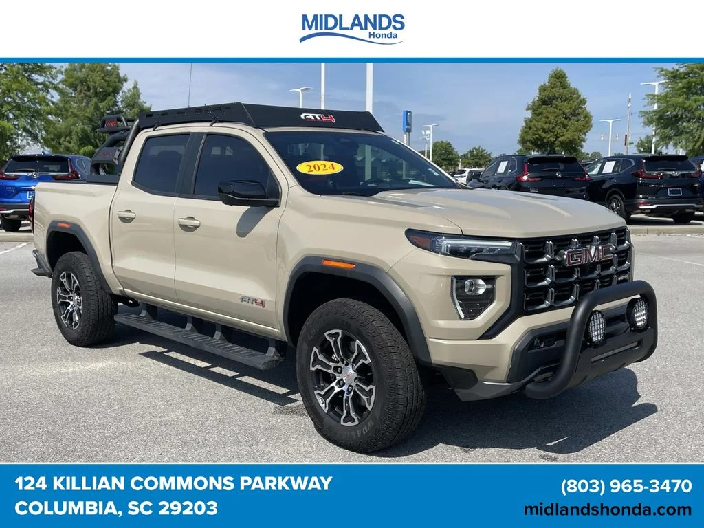 2024 GMC Canyon 4WD AT4 Crew Cab Short Box's photo