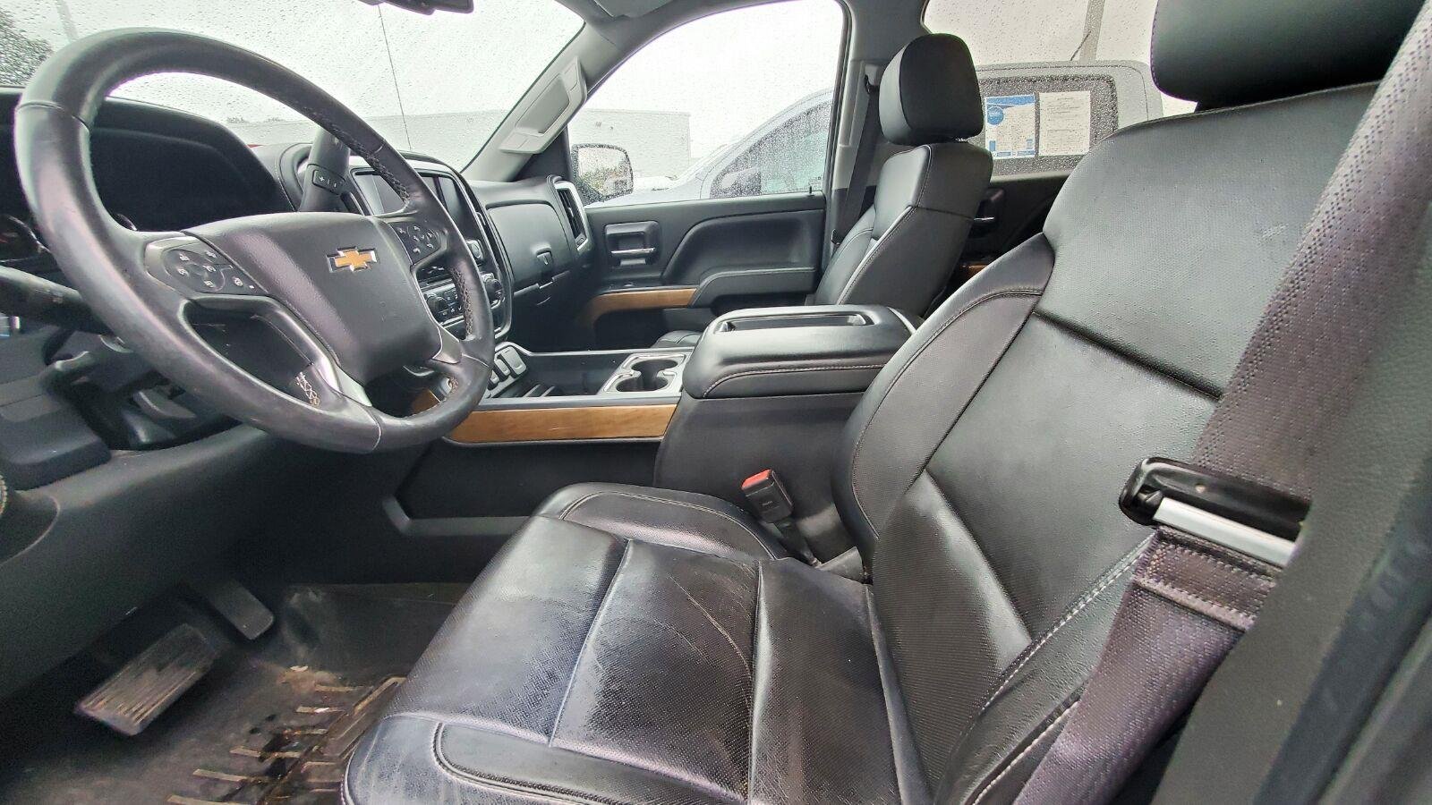 Used 2015 SUMMIT WHITE Chevrolet LTZ image 3