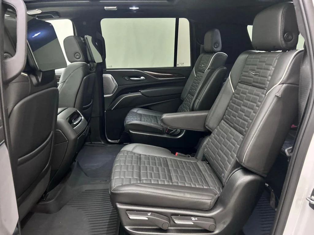 Used 2023 White Cadillac Premium Luxury Platinum image 15