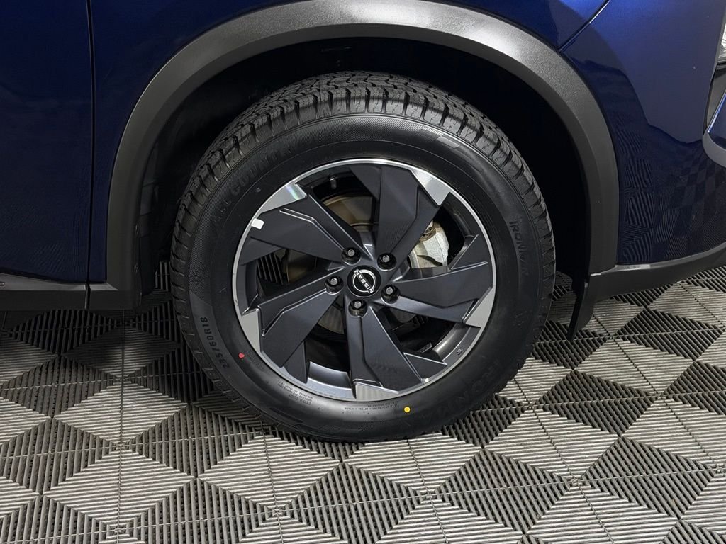 2025 Nissan Rogue SV - Photo 11