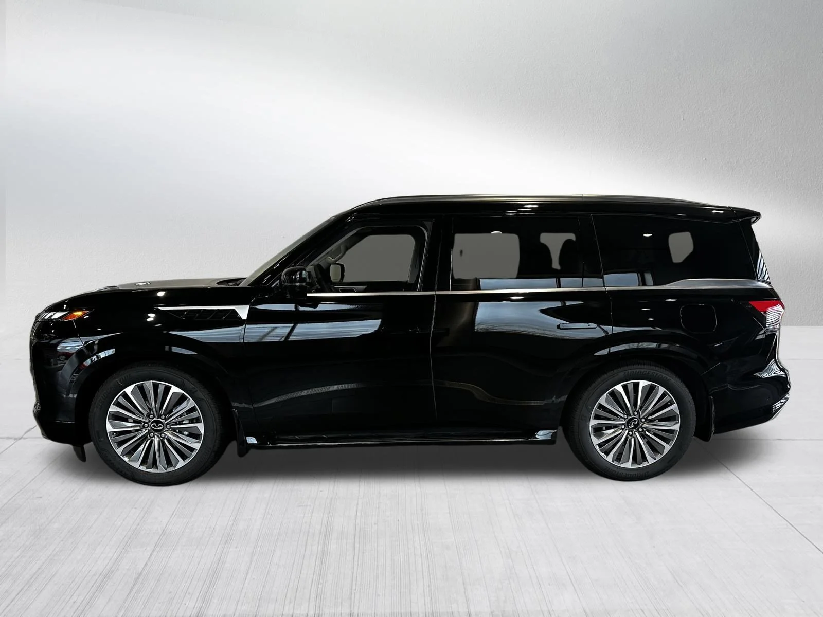 New 2026 BLACK OBSIDIAN INFINITI Luxe 4WD image 2