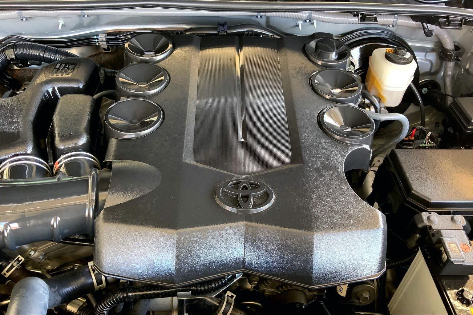 Used 2022 Classic Silver Metallic Toyota SR5 Premium image 32