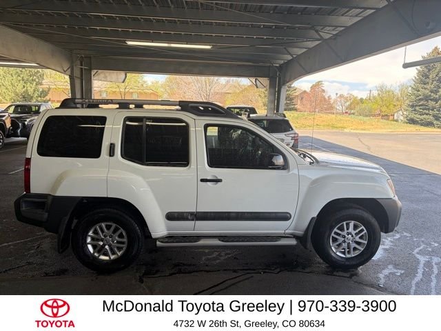Used 2015 White Nissan S image 11