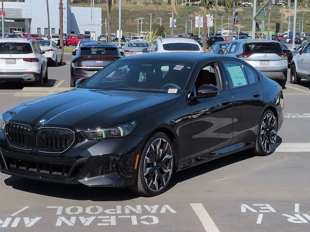 New 2026 Black BMW 530i image 2