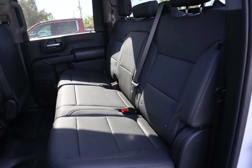 2025 GMC Sierra 3500HD Pro - Photo 18