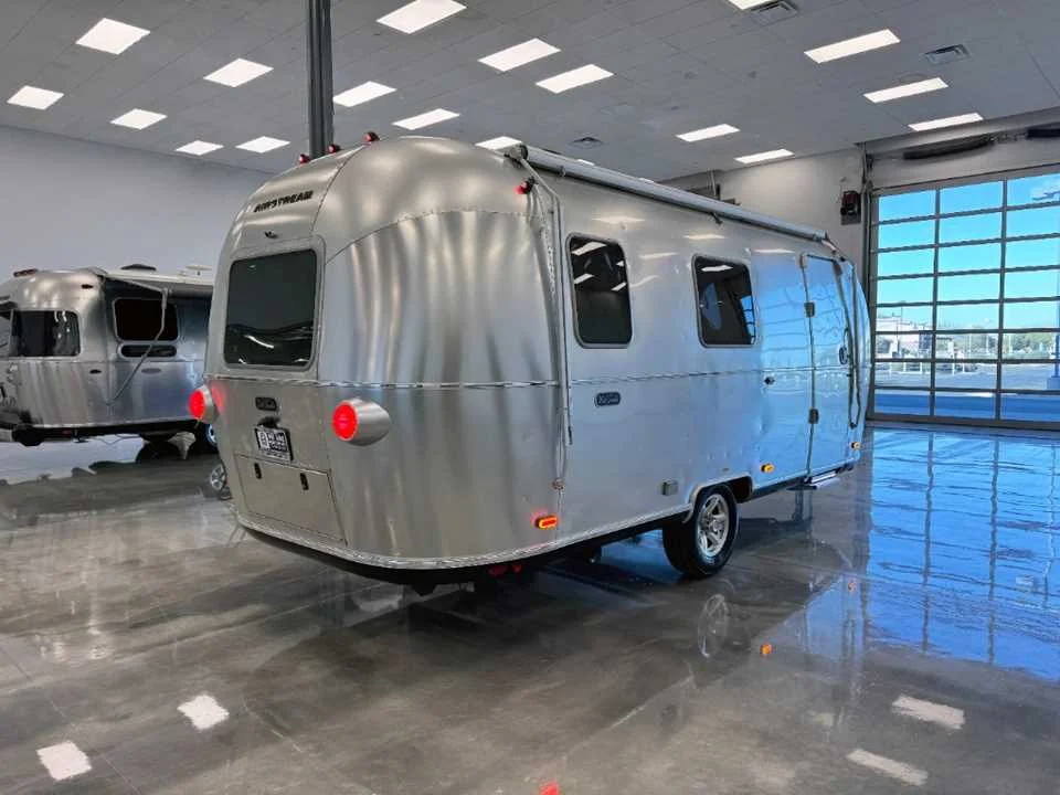 New 2026 SILVER AIRSTREAM  image 2
