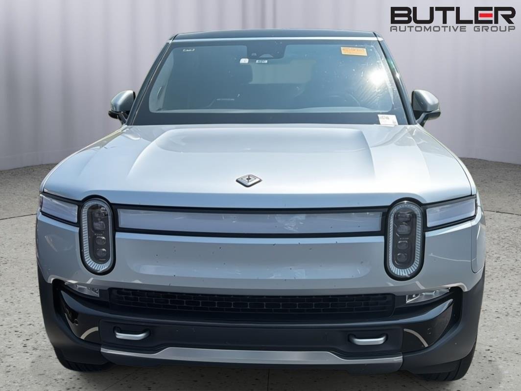 Used 2024 LA Silver Rivian Adventure image 4