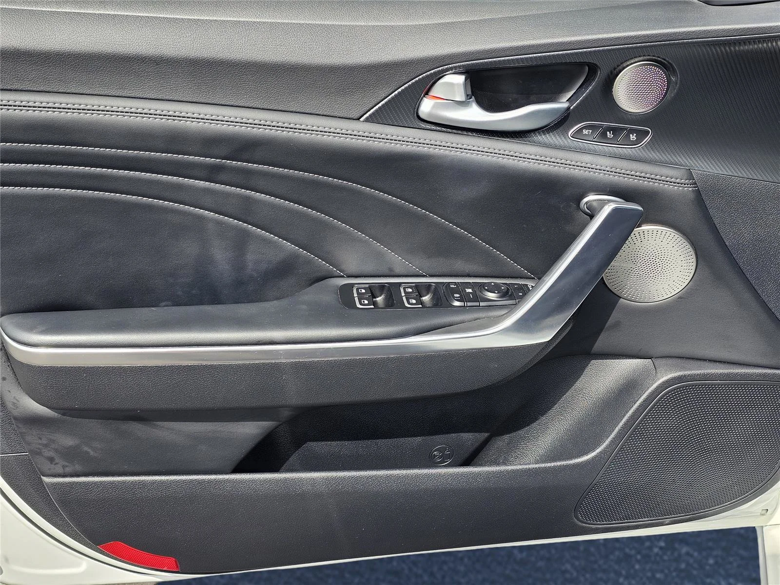 Used 2022 Snow White Pearl Kia GT2 image 15
