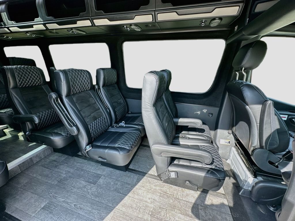 Used 2023  Mercedes-Benz LA West 15 Passenger image 25