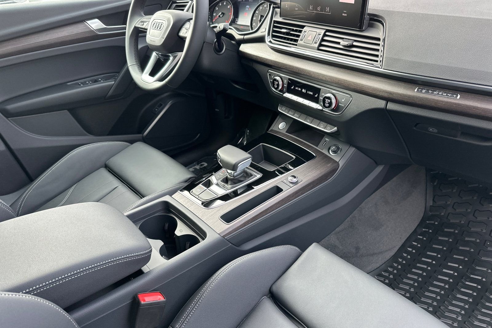 Used 2025 Silver Audi  image 15