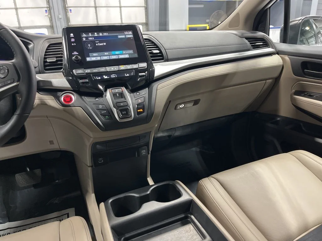 Certified Used 2024 Platinum White Pearl Honda EX-L image 24