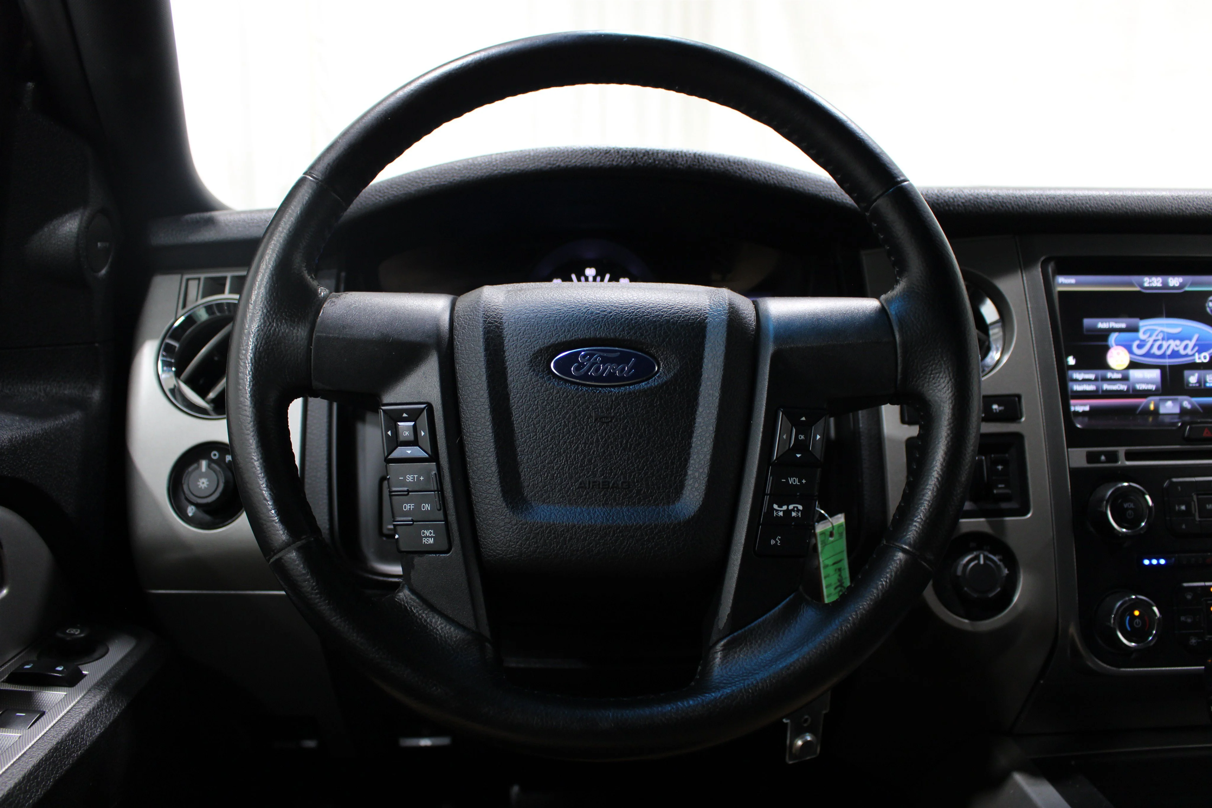 2015 Ford Expedition XLT - Photo 10