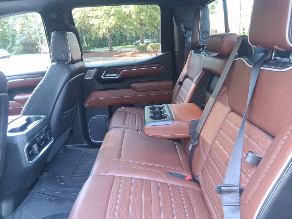 Used 2023 White GMC Denali Ultimate image 17
