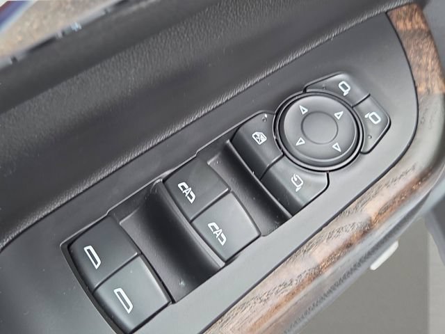 Used 2023 White Frost Tricoat GMC Denali image 24