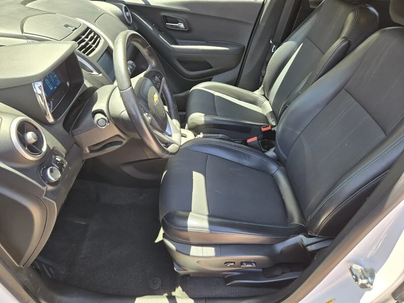 Used 2016 Summit White Chevrolet LT image 7