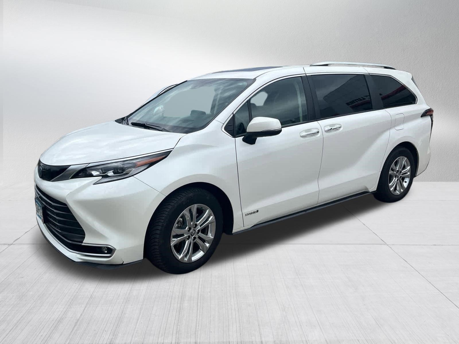 Certified 2021 Toyota Sienna Platinum with VIN 5TDESKFC8MS031352 for sale in Golden Valley, Minnesota