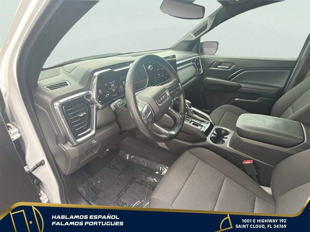 Used 2024 Summit White GMC Elevation image 13
