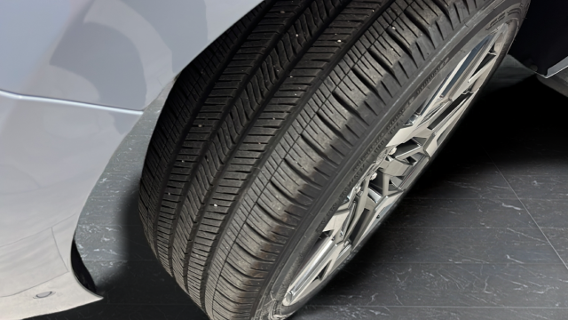 Used 2025 Gray Metallic Ford Tremor image 42