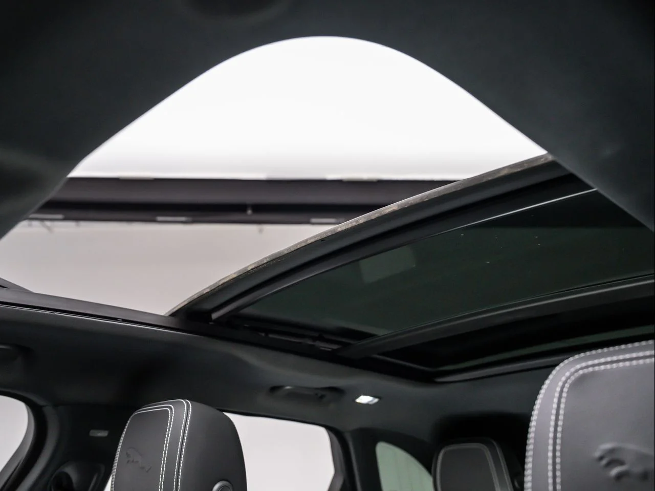 New 2025 Eiger Grey Jaguar R-Dynamic S P400 AWD Automatic image 14