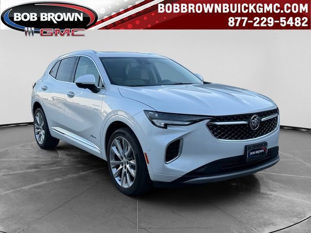 Used 2023 WHITE FROST TRICOAT Buick Avenir image 1