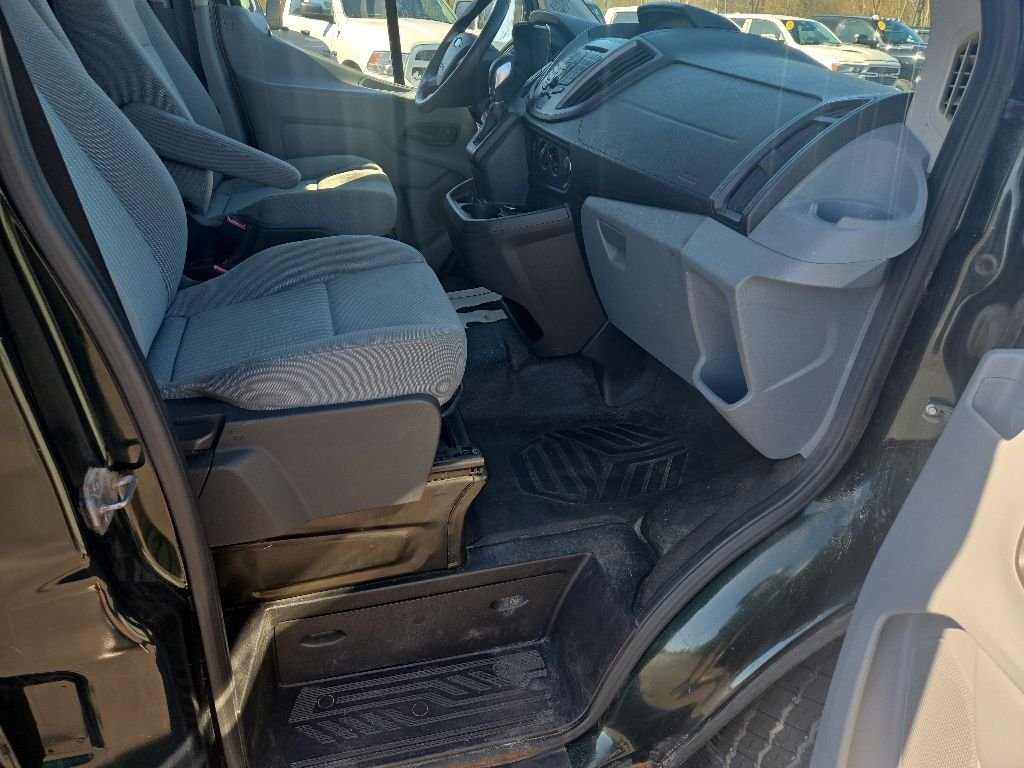 Used 2015 Green Ford Base image 21