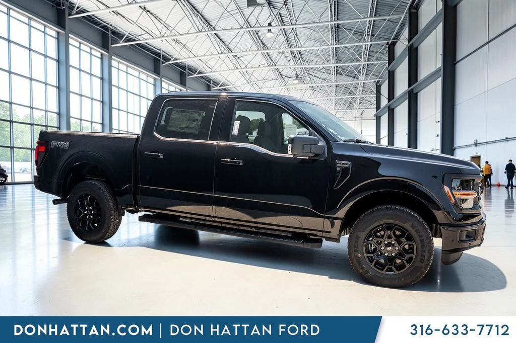 New 2026 Agate Black Metallic Ford XLT image 32