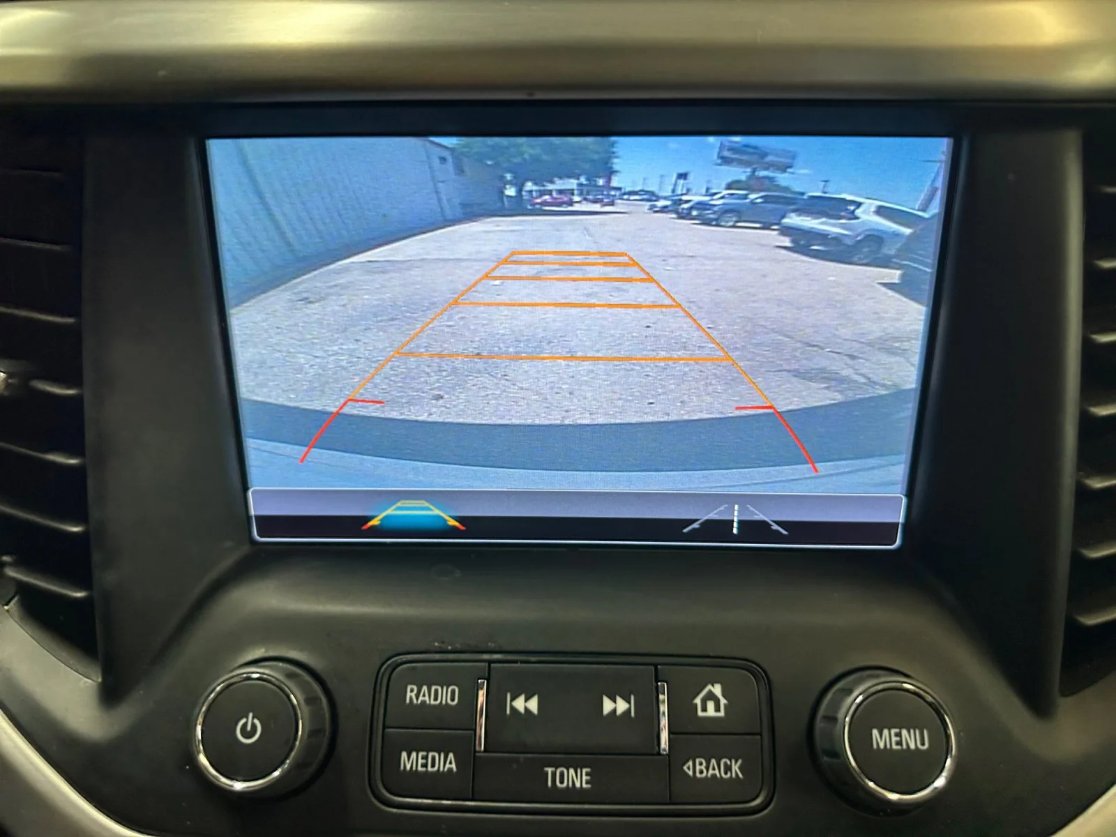 Used 2017 White Frost Tricoat GMC SLT image 15