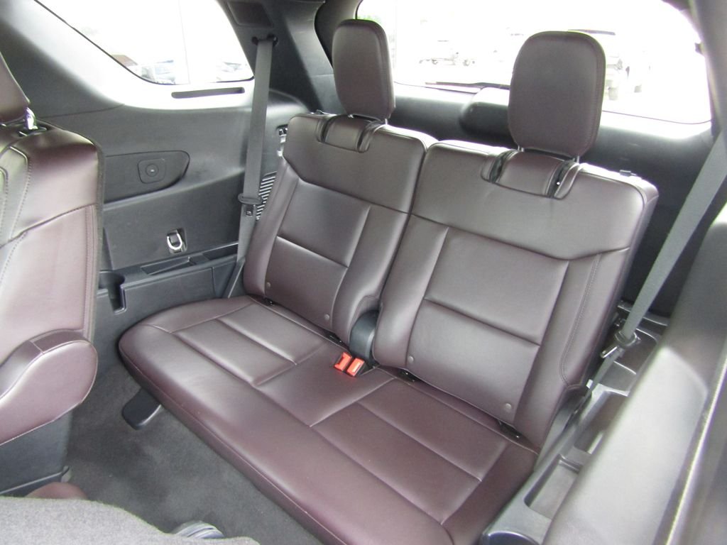 Used 2025 Gray Ford Platinum image 22
