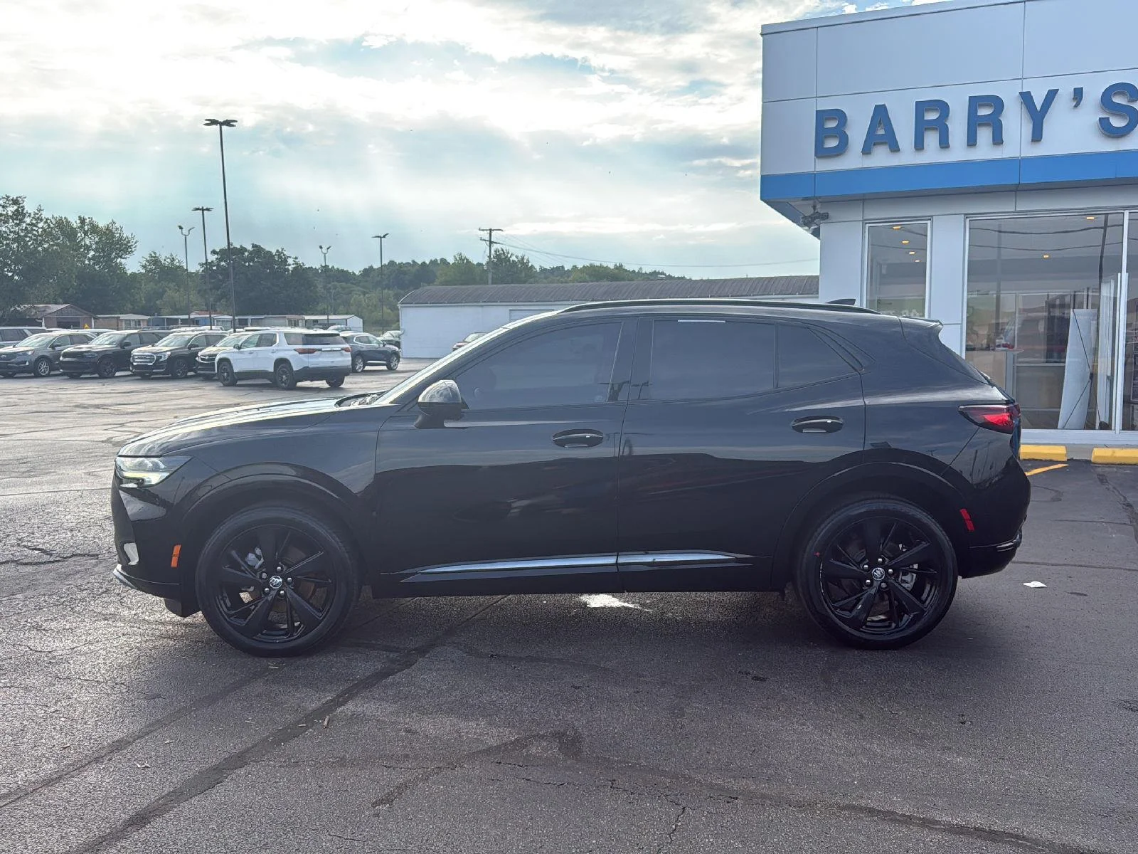 Used 2022 Buick Envision Essence with VIN LRBFZNR42ND030425 for sale in West Union, OH
