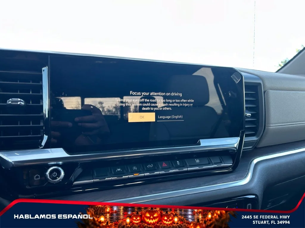 New 2026 Summit White GMC SLT image 30