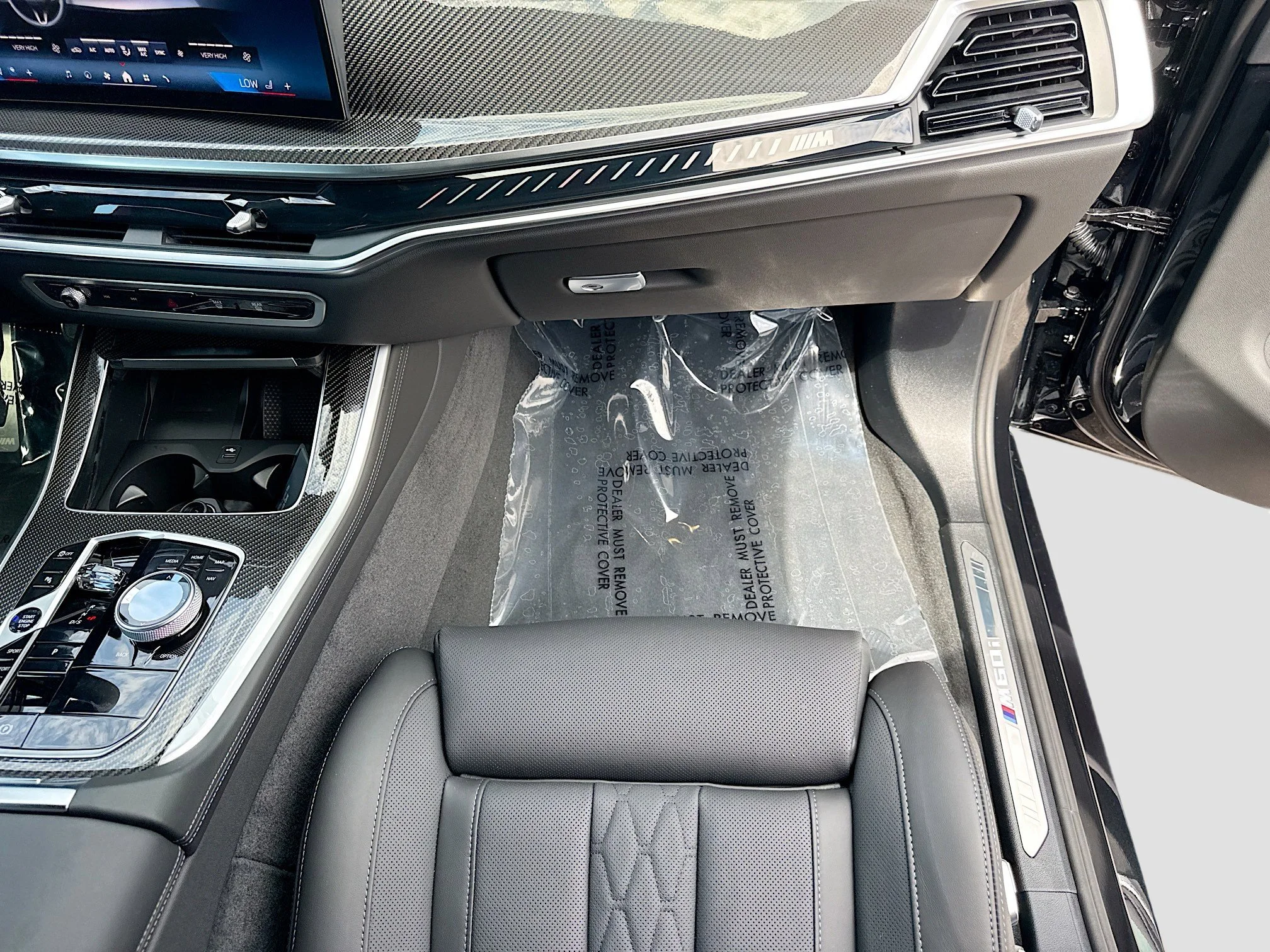 New 2026 Black Sapphire Metallic BMW M60i image 19