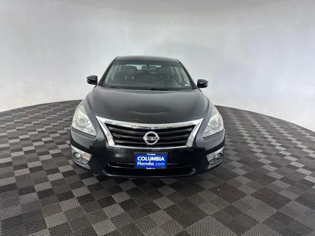 Used 2013 Black Nissan 2.5 SL image 2