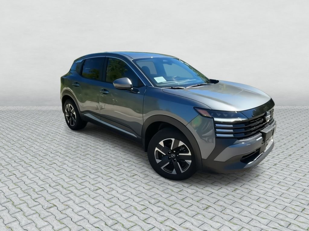 Used 2025 Gray Nissan SV image 2