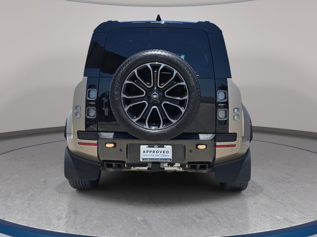 Used 2025 Brown Land Rover OCTA image 6