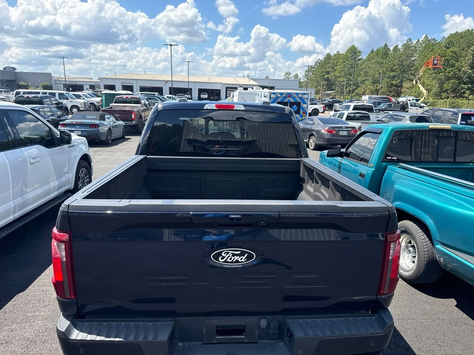 Used 2024 Blue Ford XLT image 4