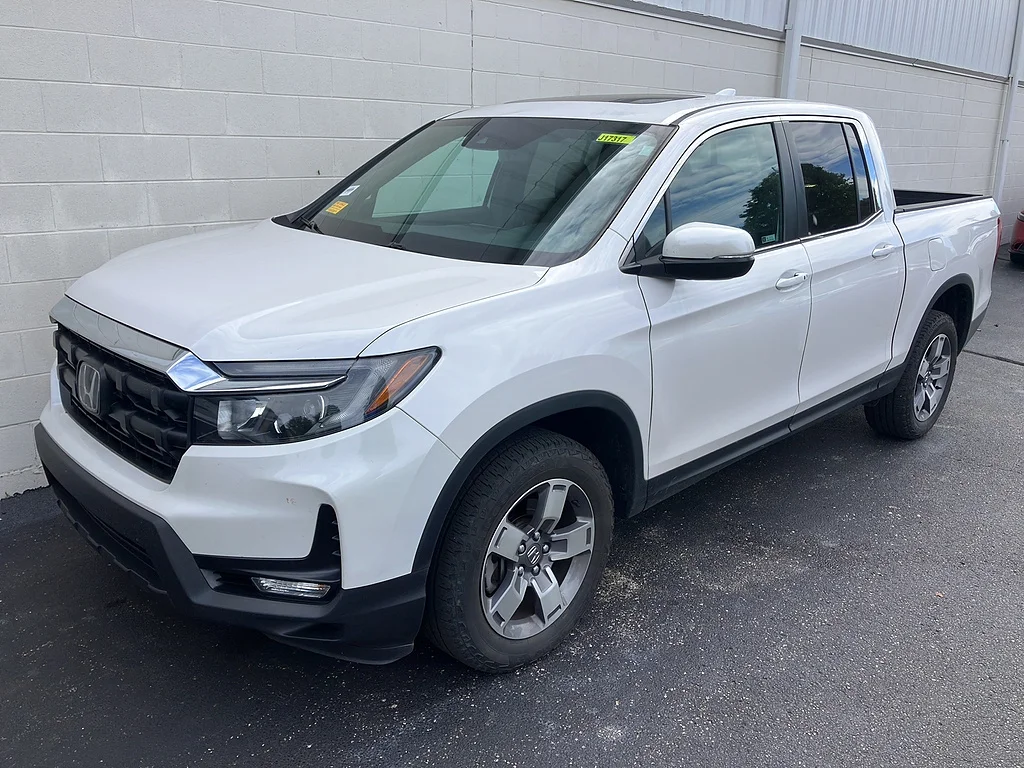Certified Used 2024 WHITE Honda RTL image 2