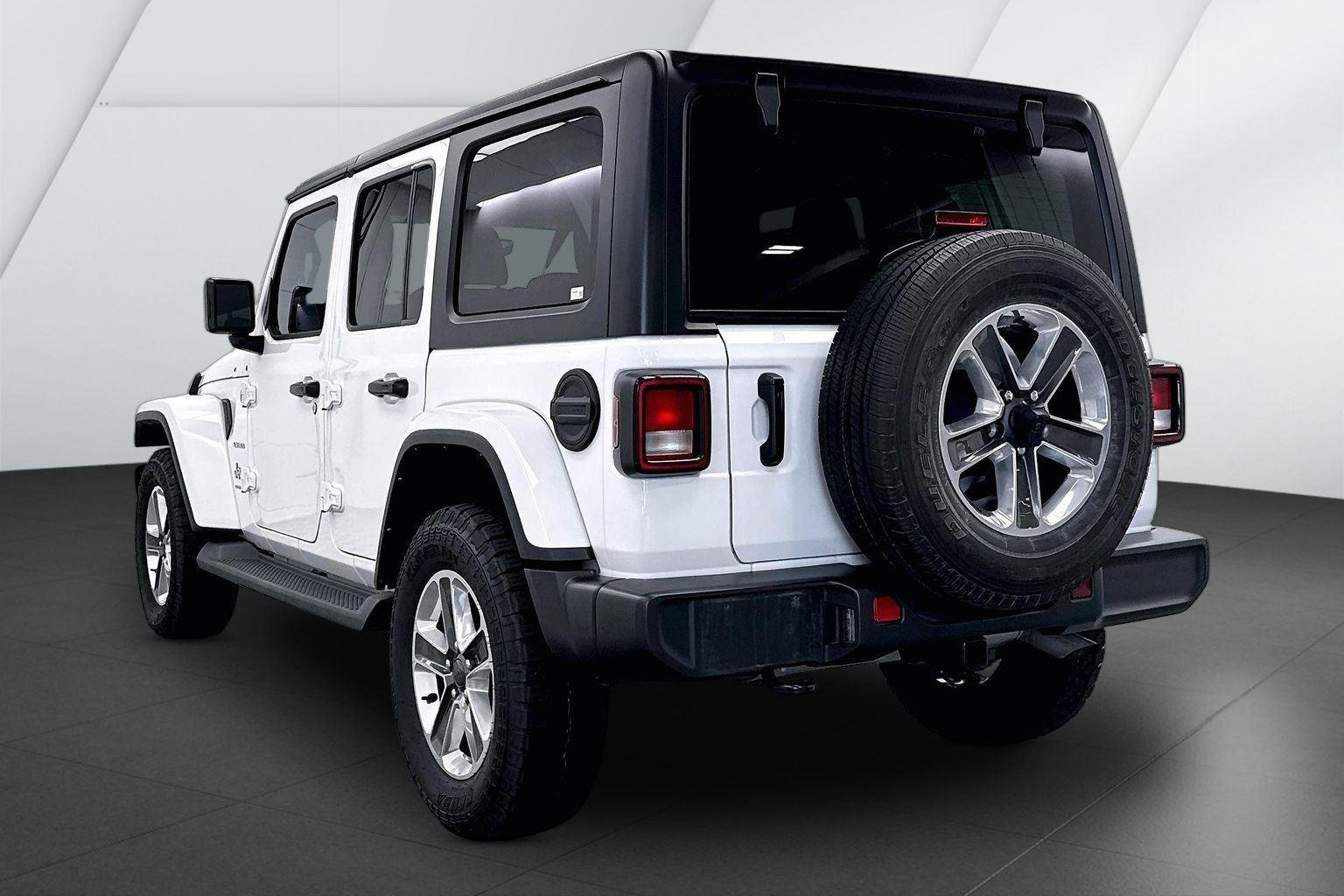2023 Jeep Wrangler 4-Door Sahara - Photo 9