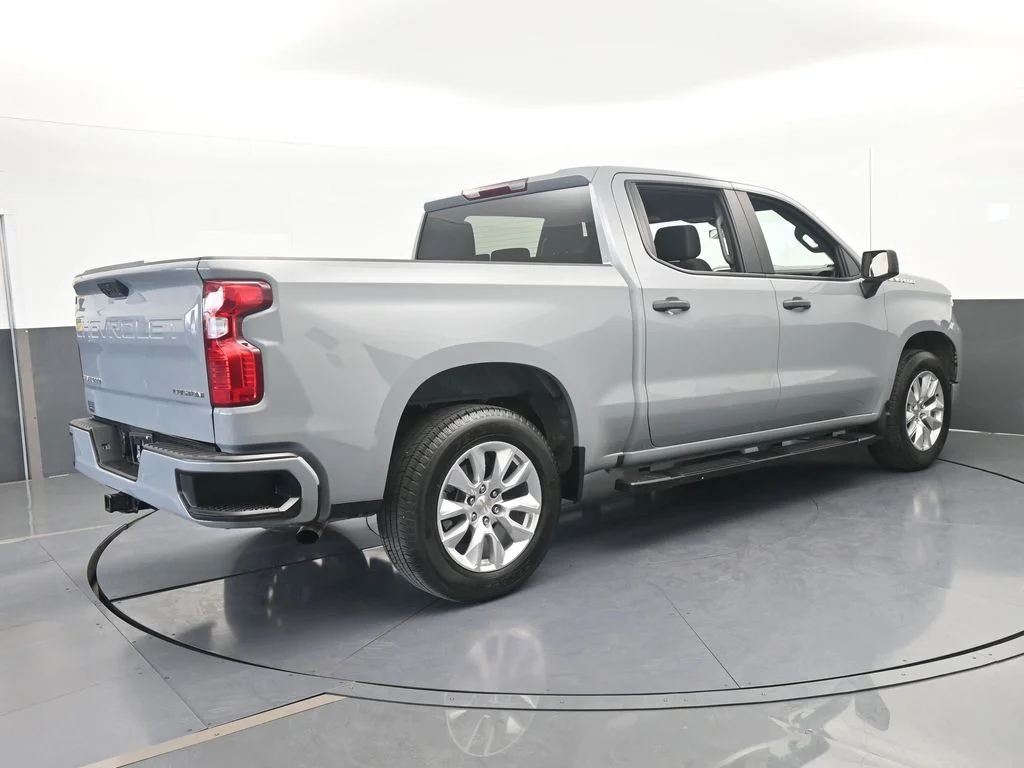 Used 2024 Slate Gray Metallic Chevrolet Custom image 5