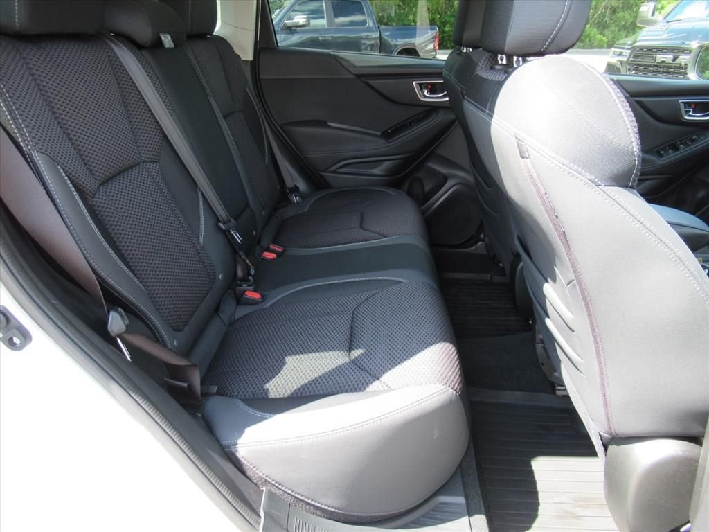 Used 2022 White Subaru Premium image 34