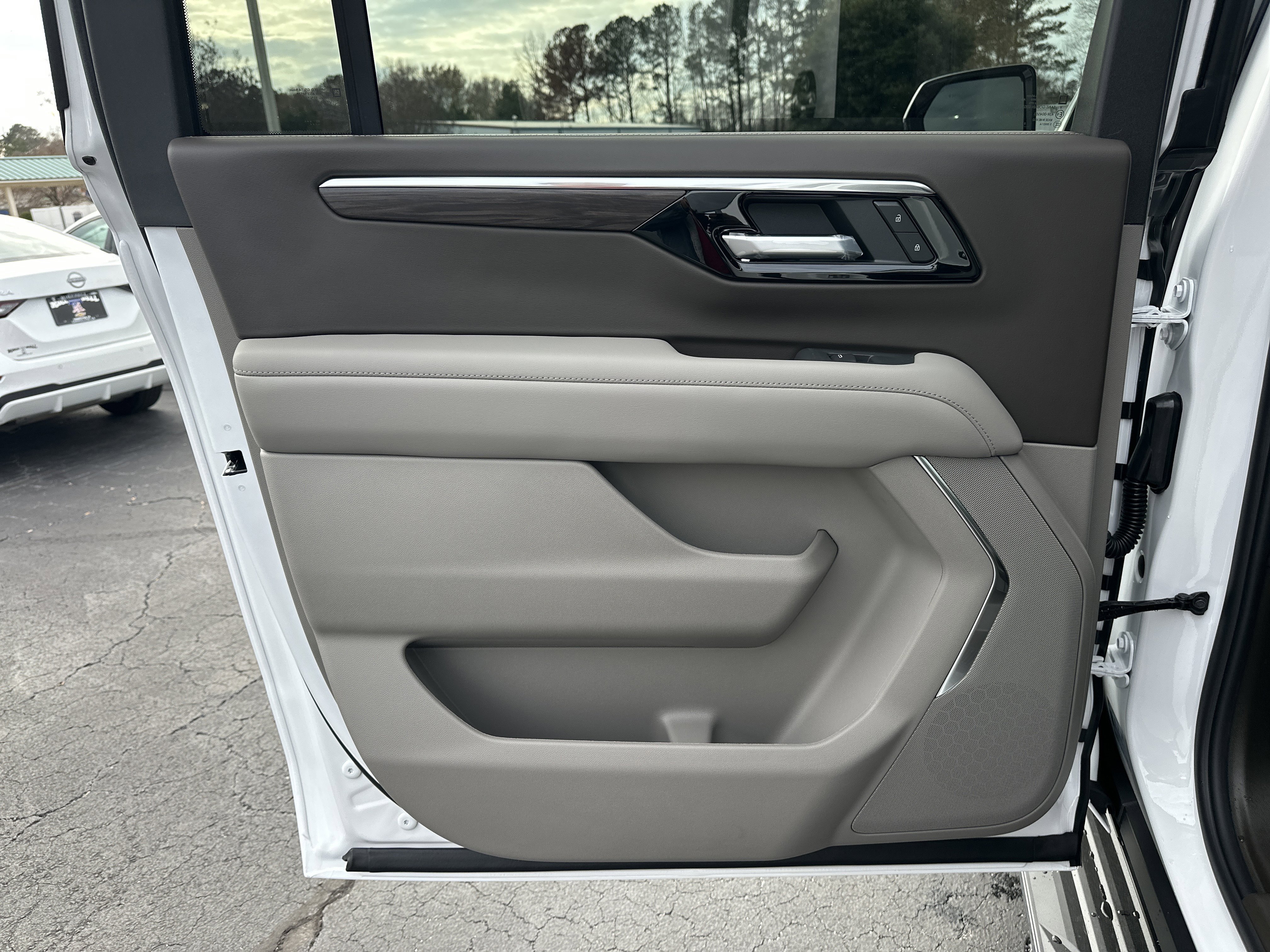 2026 Chevrolet Suburban LS - Photo 22